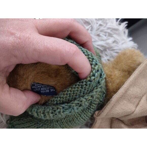 Boyds Bear Mrs. Thumbull 10" plush w/Green Sweater & Hat w/Flowers 1985-98 - Picture 6 of 8